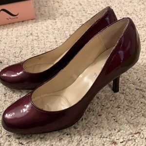 Deep plum purple patent leather heels size 9.5 by Unisa
